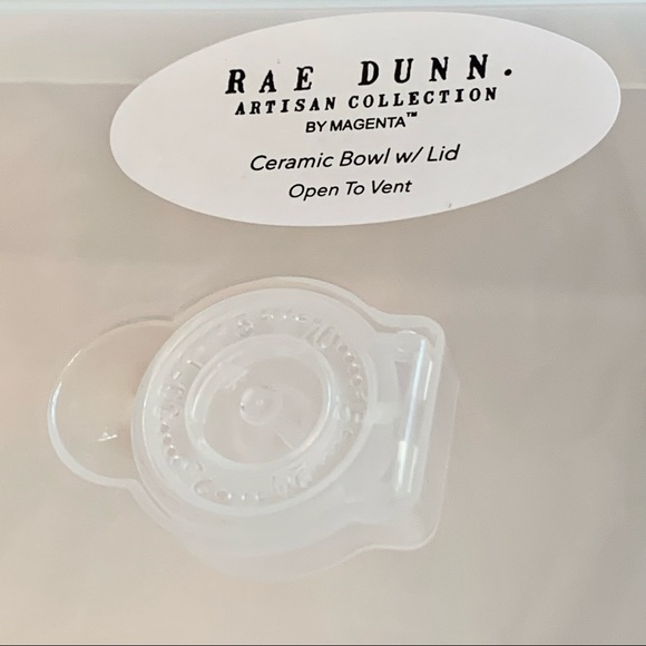 💥PRICE ⬇️💥Rae Dunn DEVOUR Food Storage Container - Picture 4 of 7